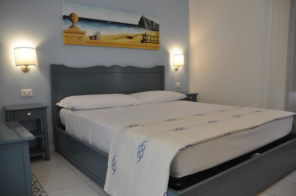 Athena Bed & Breakfast Сан Вито ло Капо Стая снимка